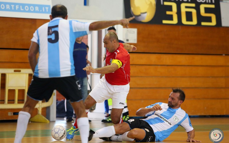 Scopri di più sull'articolo Campionato Italiano Futsal Over 40, il 13 giugno la fase interregionale del Nord Italia a Lainate