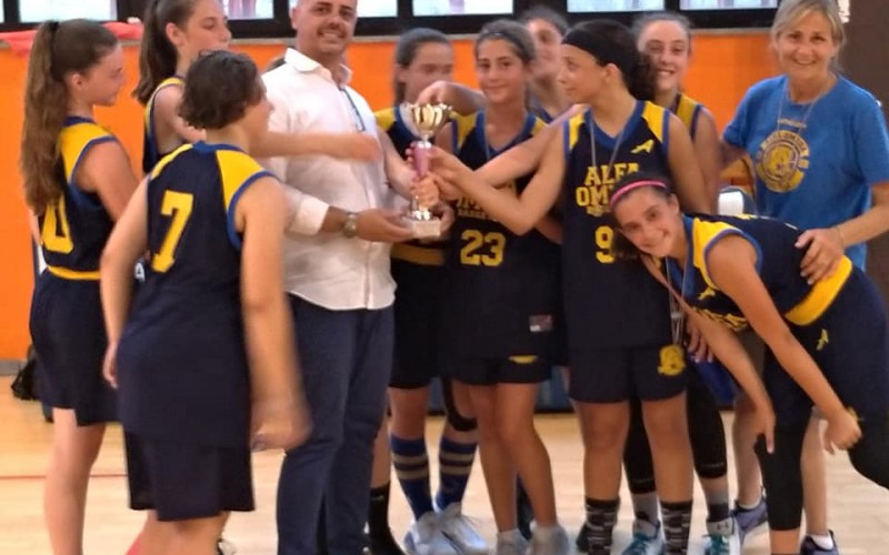 Scopri di più sull'articolo Roma, è l’Alfa Omega a gioire nella finale del Torneo Basket U15 femminile di OPES