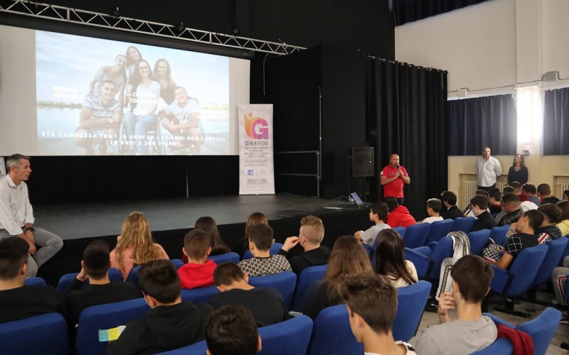 Scopri di più sull'articolo Generatori incontra gli studenti dell'”Enzo Ferrari” di Roma