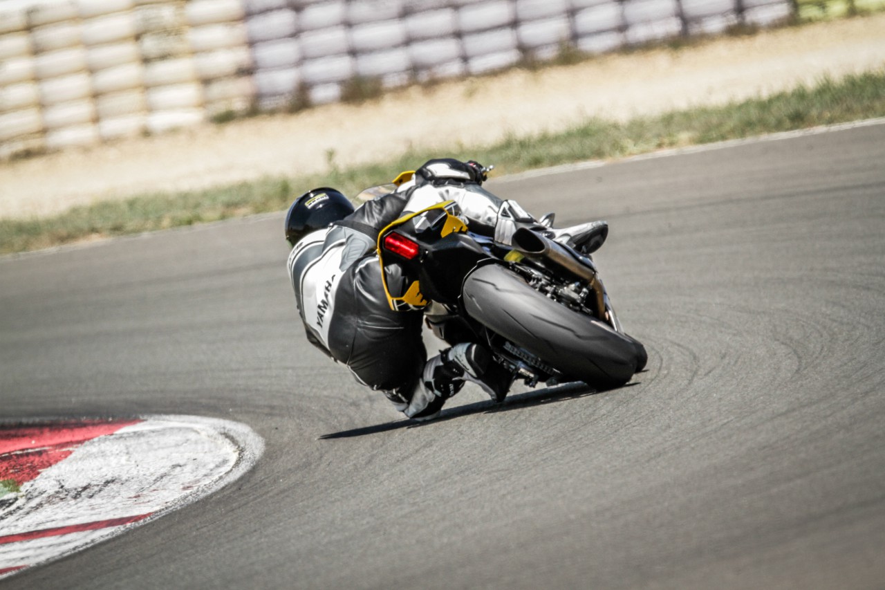 Scopri di più sull'articolo Non solo gas a martello, ad Alessandria il primo corso per istruttori motociclismo di velocità