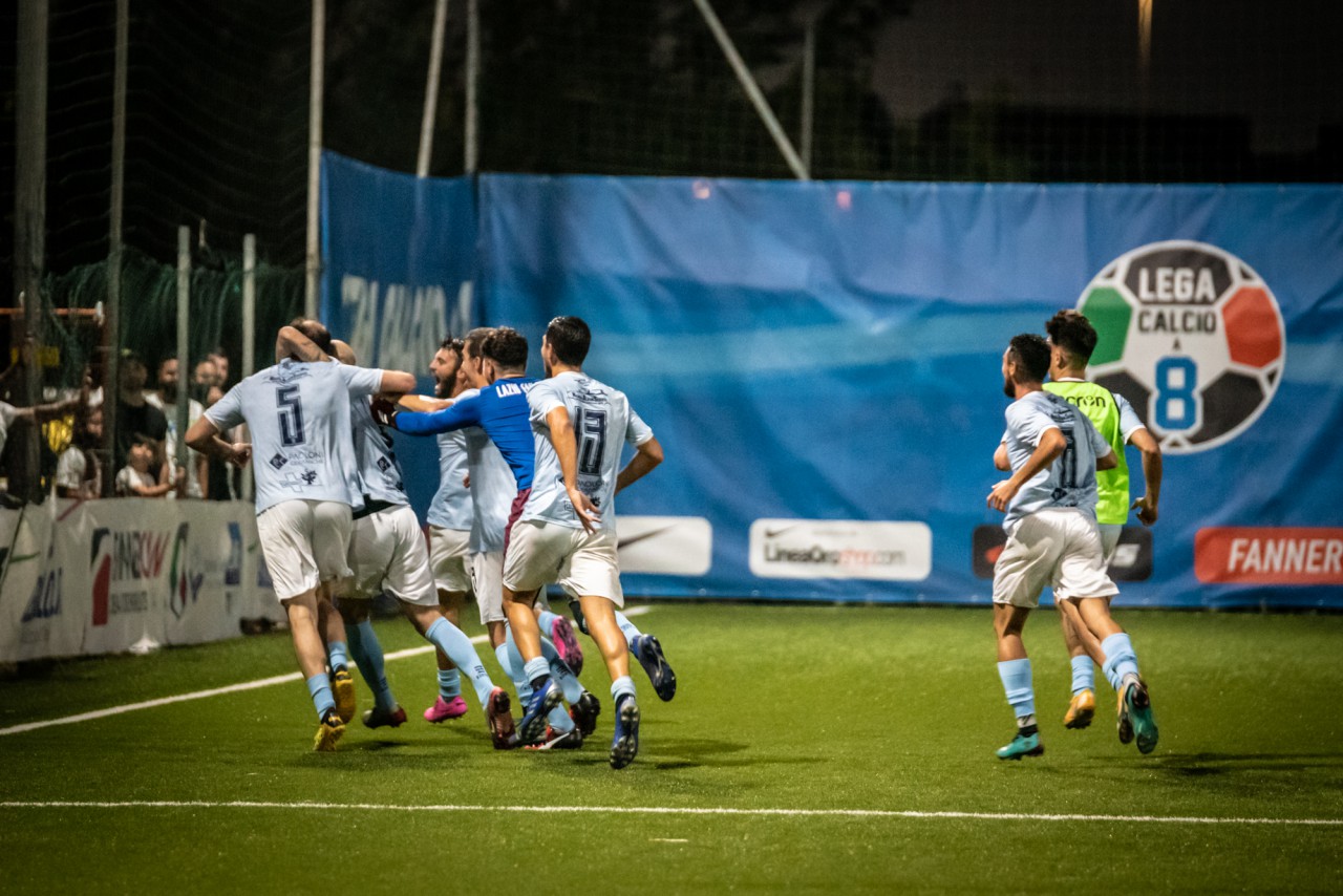 Scopri di più sull'articolo Vinto lo scudetto della Lega Calcio a 8, la Lazio cerca il double in Coppa contro la Totti Sporting Club