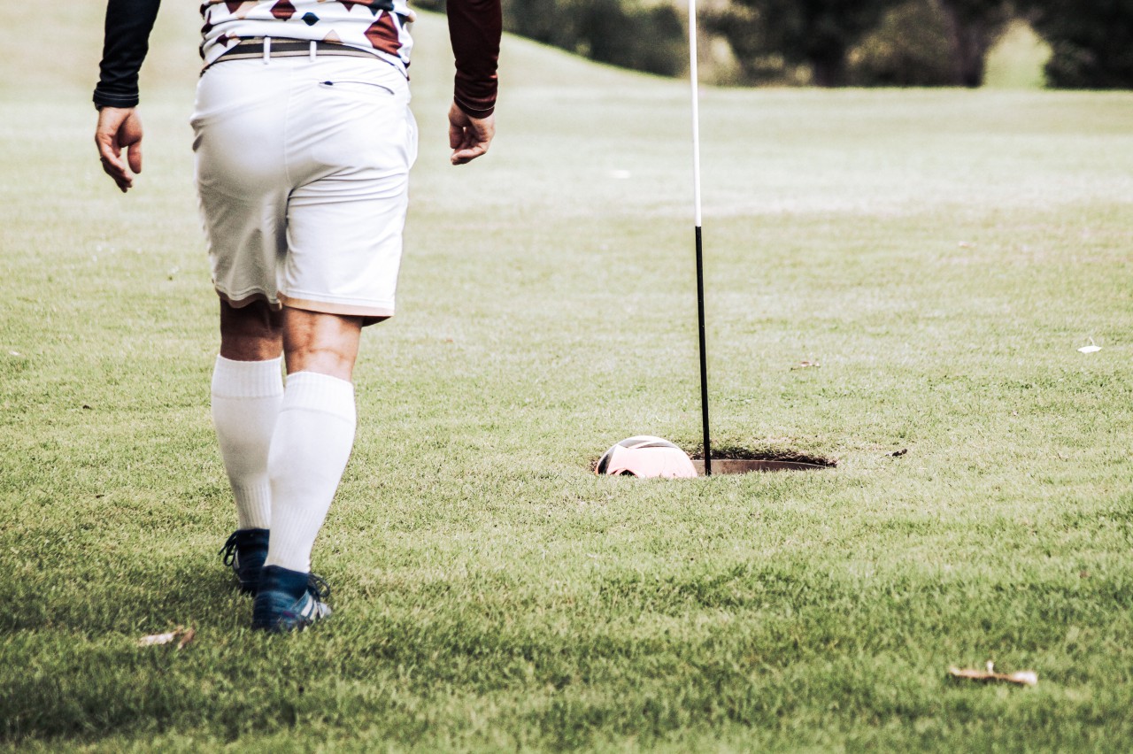 Scopri di più sull'articolo Ex glorie del calcio, personalità e medici insieme per sport e beneficenza. A Genova c’è Footgolf & Golf Against Covid-19