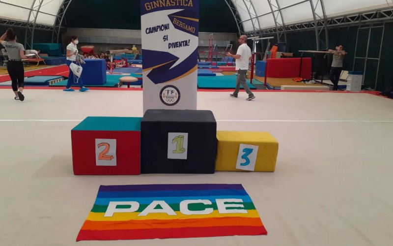 Scopri di più sull'articolo Dai campionati regionali di ginnastica artistica messaggi di pace e di vicinanza al popolo ucraino