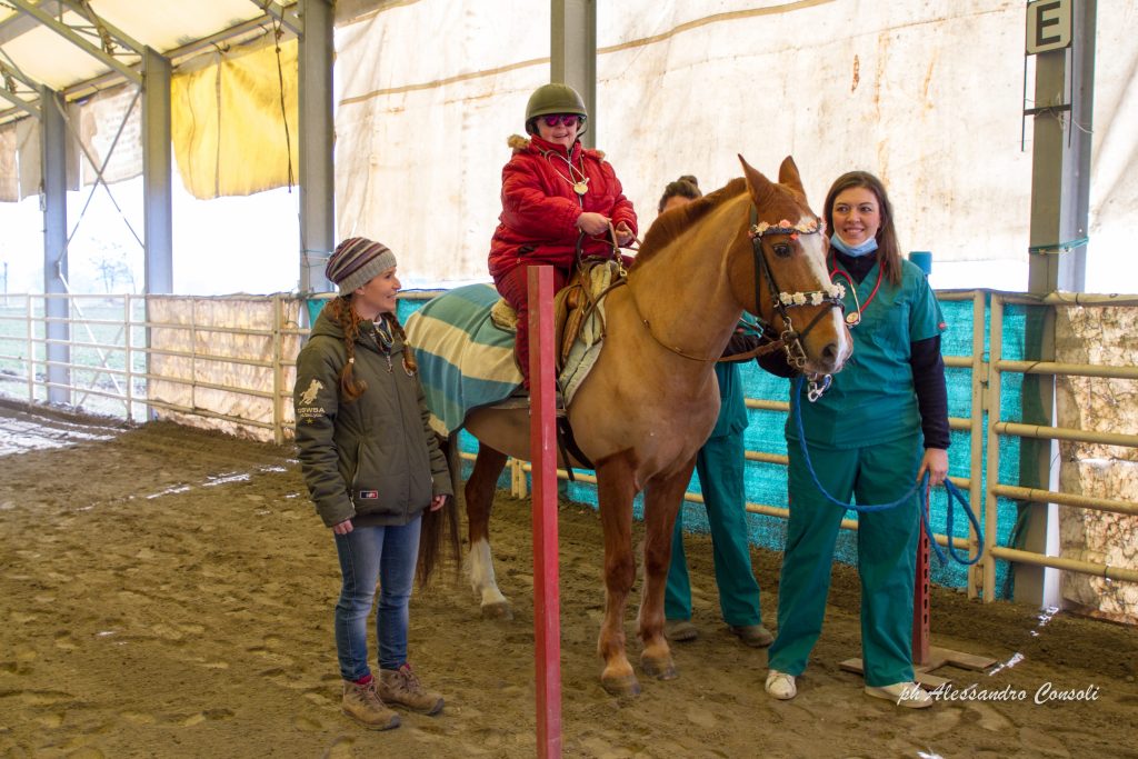 Scopri di più sull'articolo Equitazione: avviato un progetto formativo di riabilitazione equestre