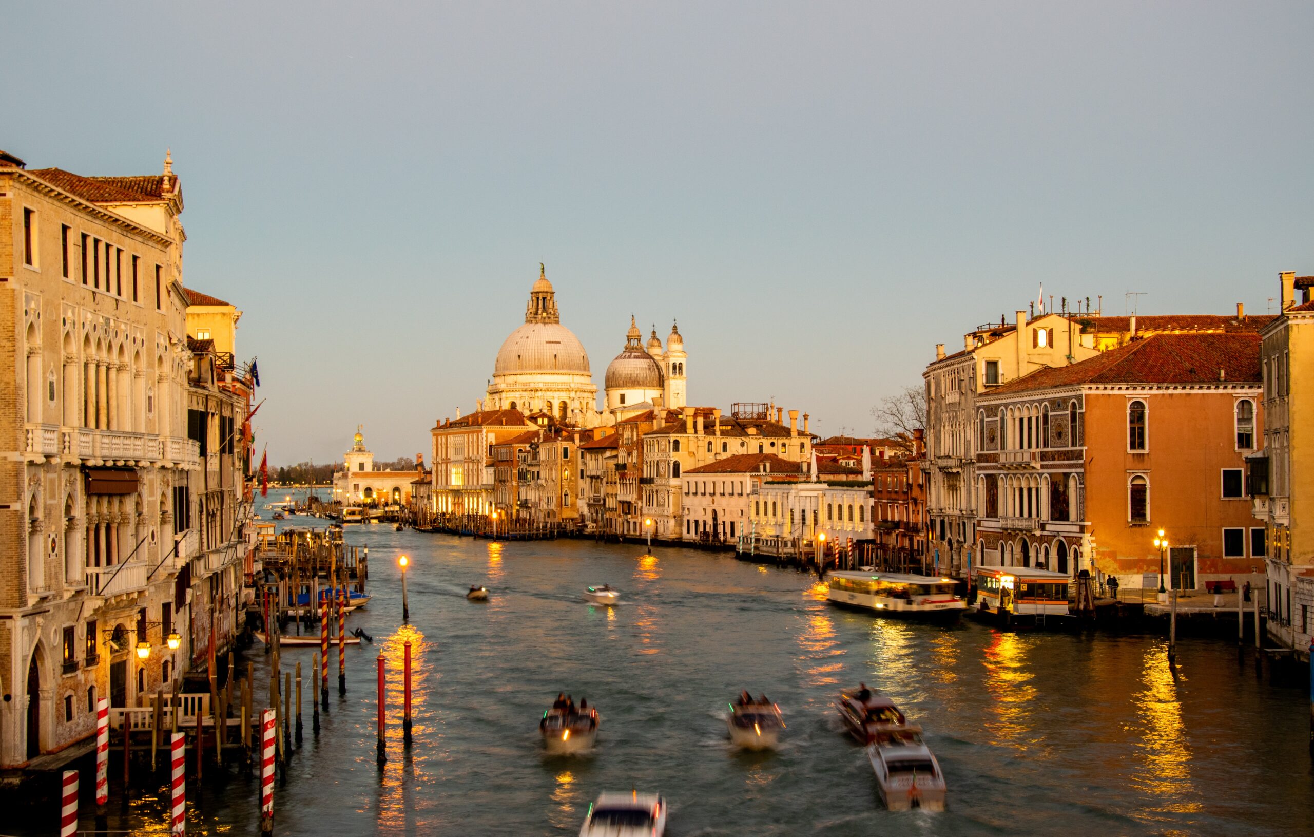 Scopri di più sull'articolo OPES vola e atterra a… Venezia!