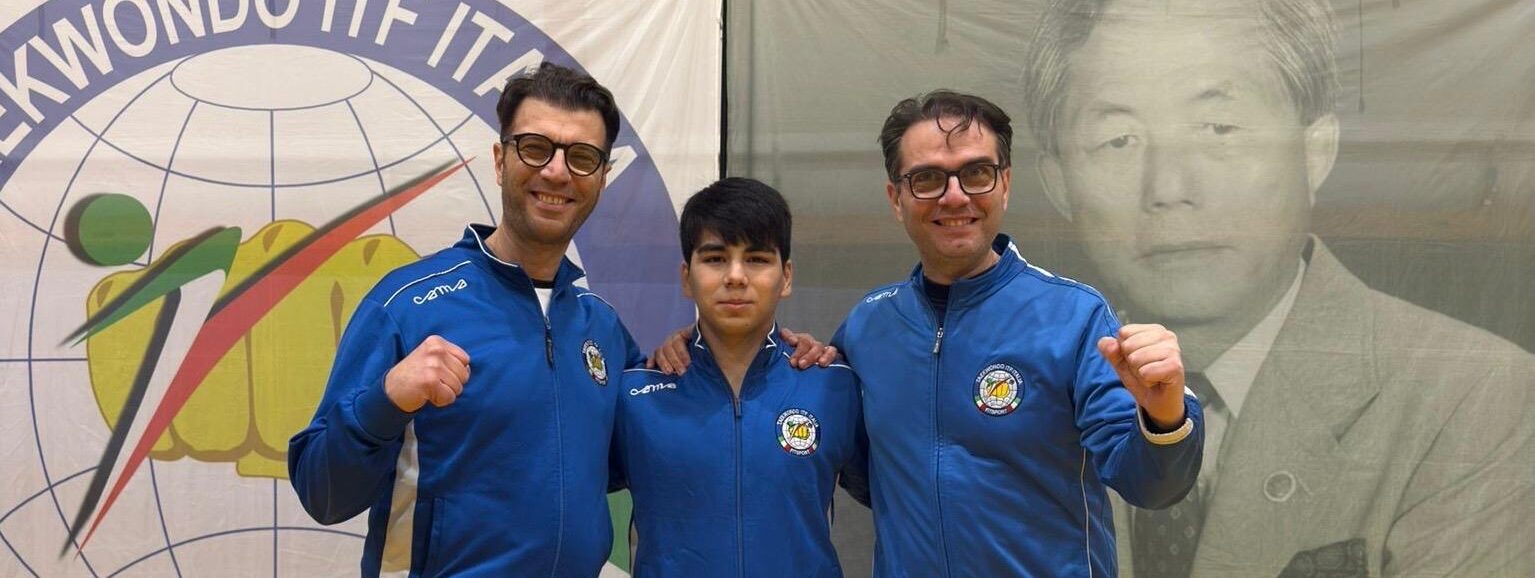 Scopri di più sull'articolo Stage di Taekwondo: 90 atleti hanno partecipato all’allenamento con Alessandro “Perfection” Carbone