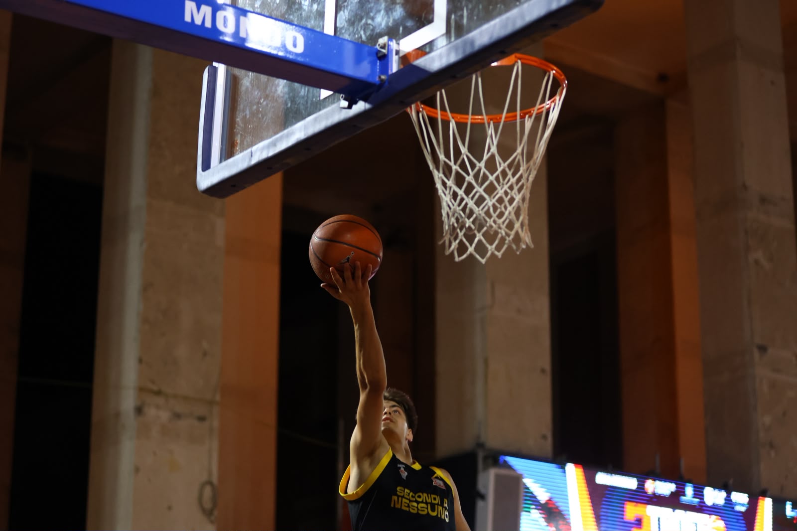 basket in piazza a Latina